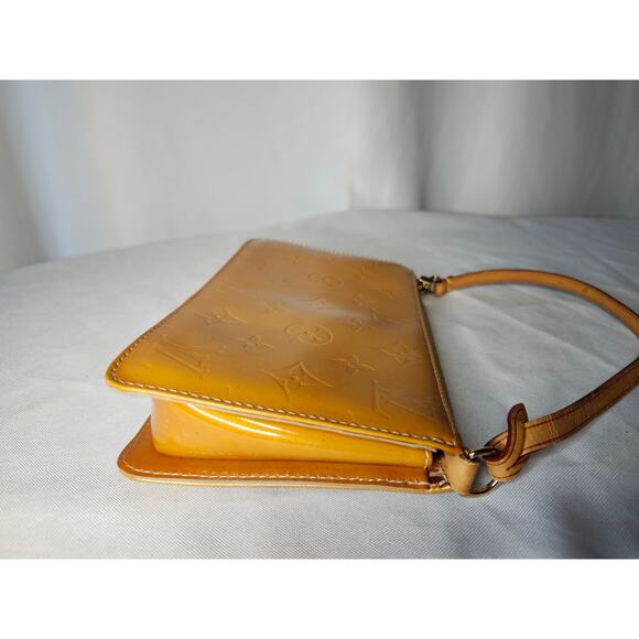 Louis Vuitton Yellow Lexington Pochette Vernis Patent Leather Shoulder Bag - Picture 7 of 15